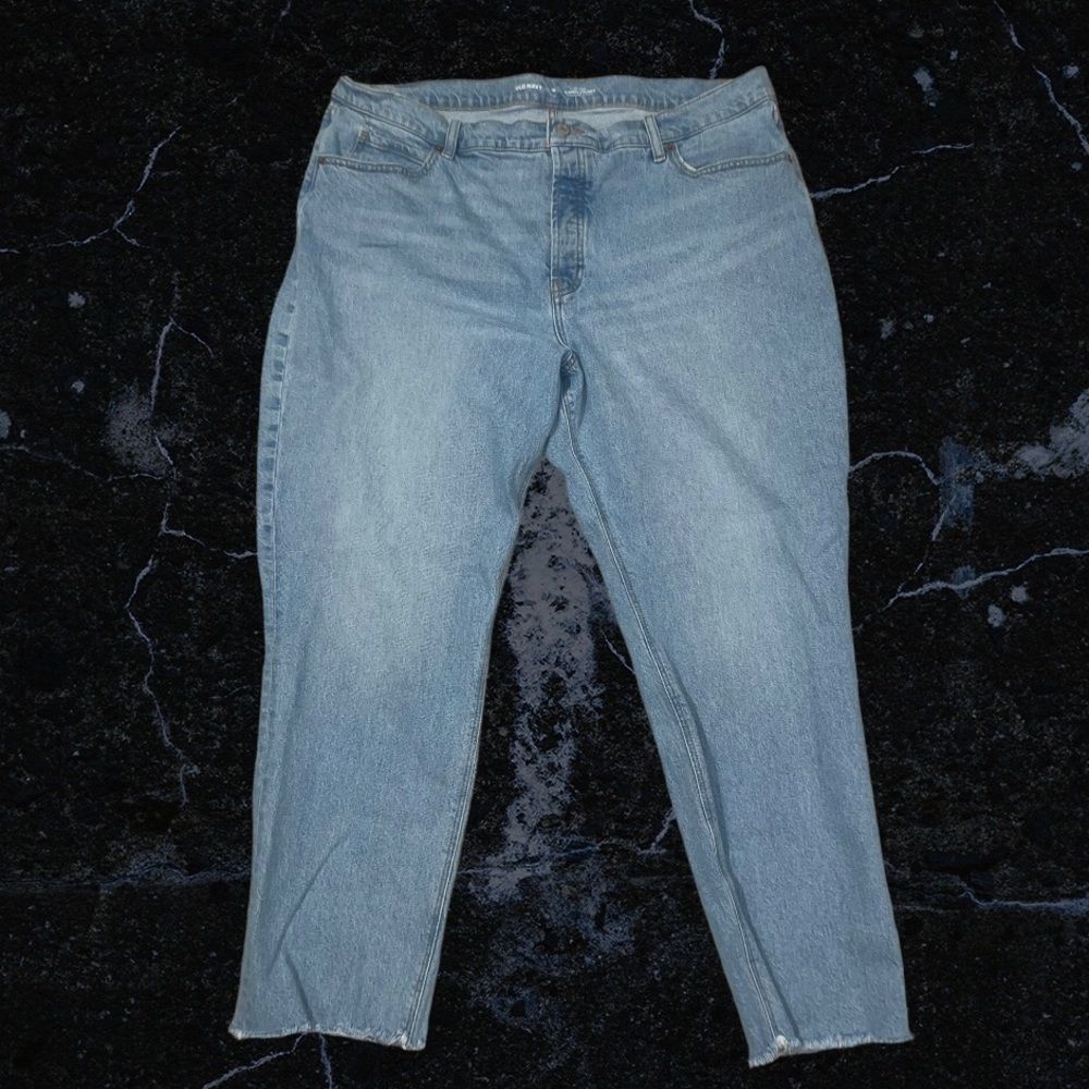 Old Navy High Rise Straight Leg Jeans - Size 18
